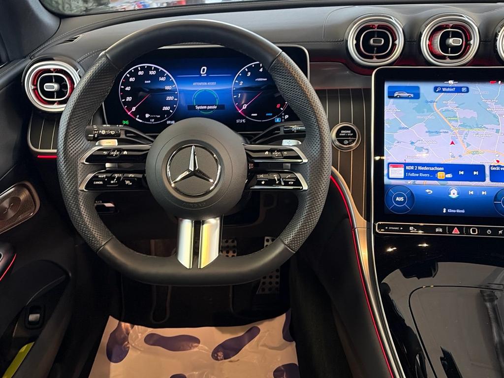 Mercedes-Benz GLC 200 2025 г. Чёрный, пробег 9291 км