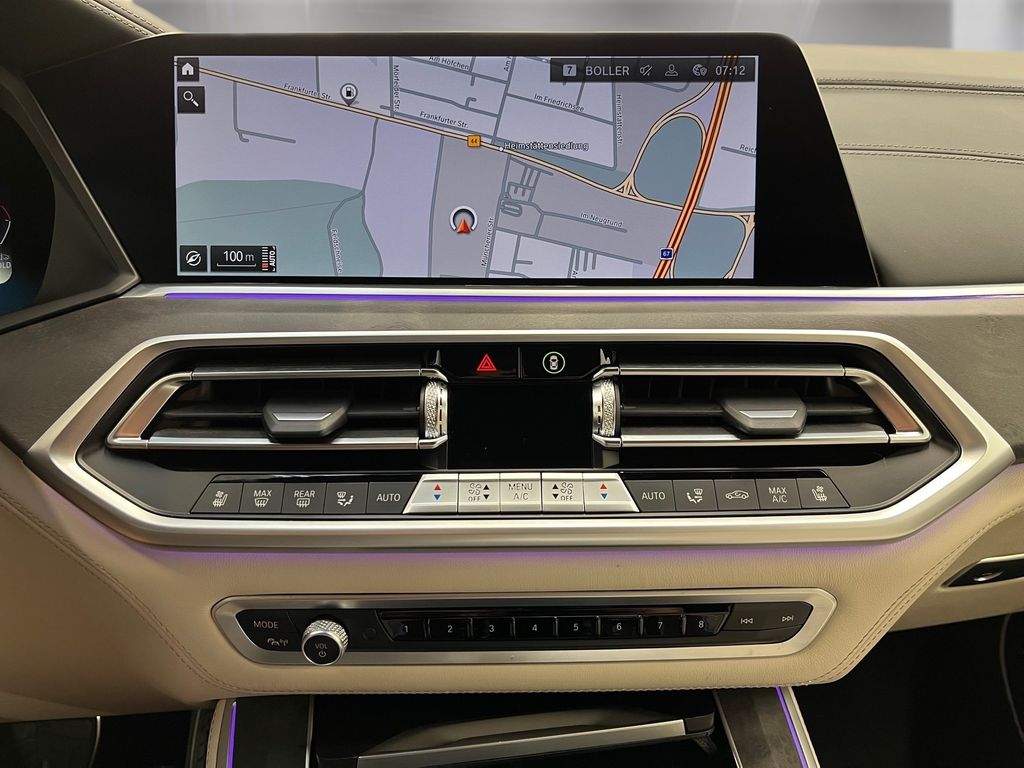 BMW X5 2023 г. Белый, пробег 54650 км