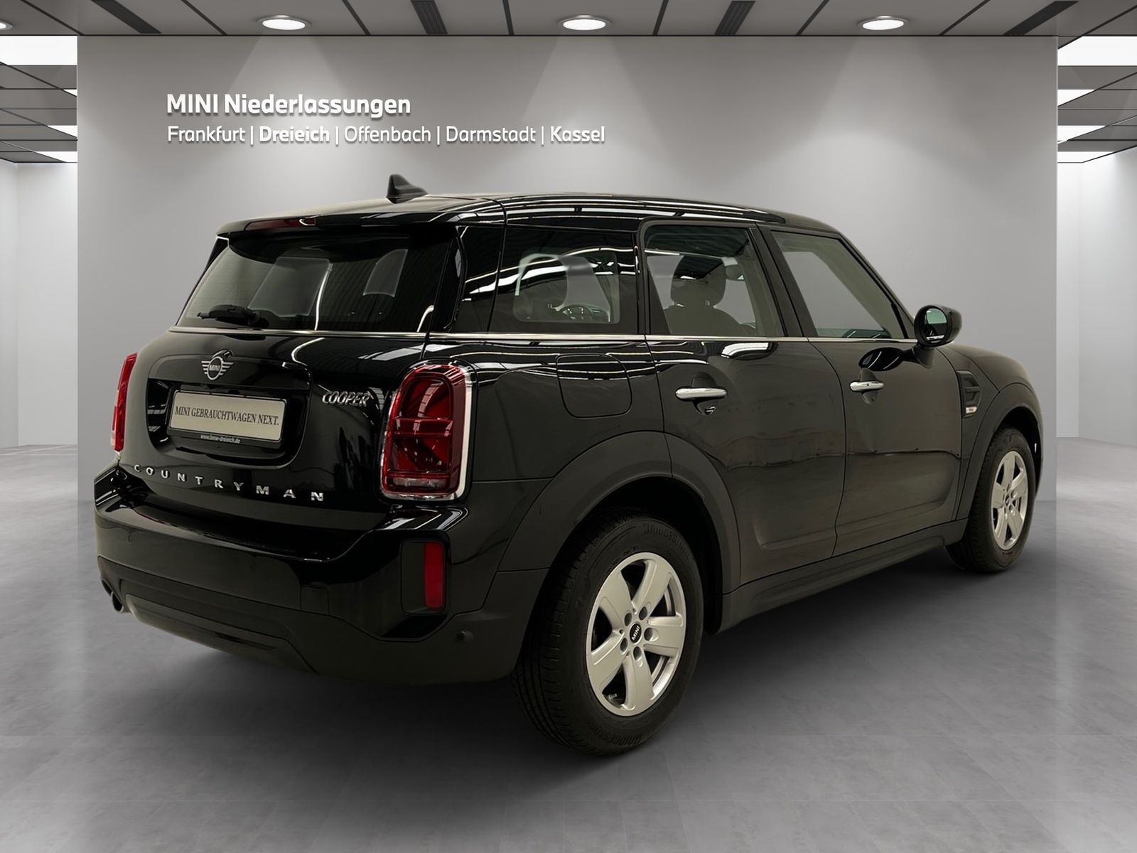 Mini COOPER COUNTRYMAN 2023 г. Чёрный, пробег 34239 км
