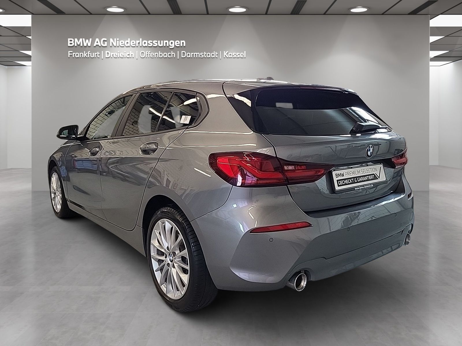 BMW 118 2023 г. Серый, пробег 50800 км