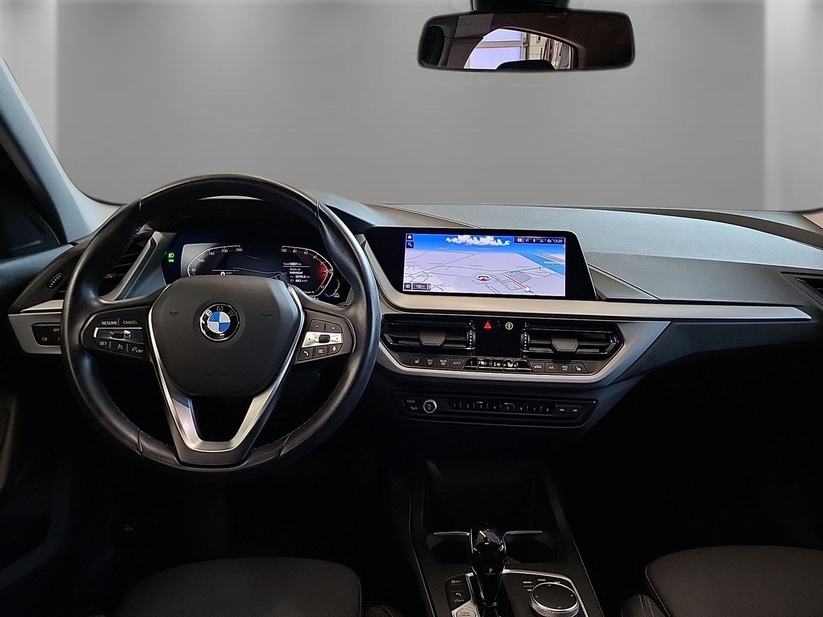 BMW 118 2023 г. Серый, пробег 50800 км