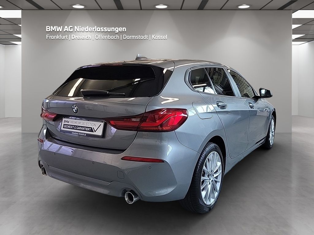 BMW 118 2023 г. Серый, пробег 50800 км