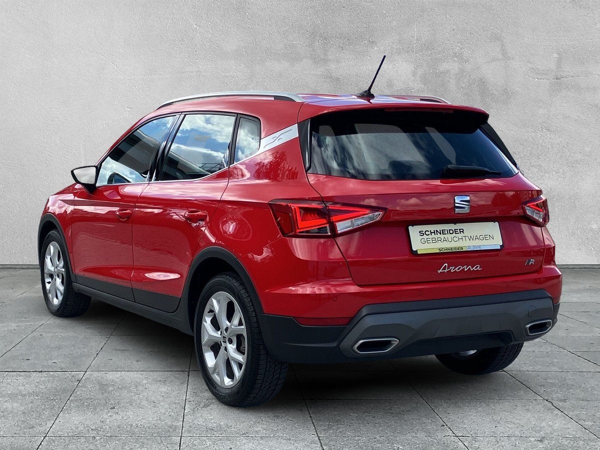 SEAT Arona 2023 г. Красный, пробег 45650 км