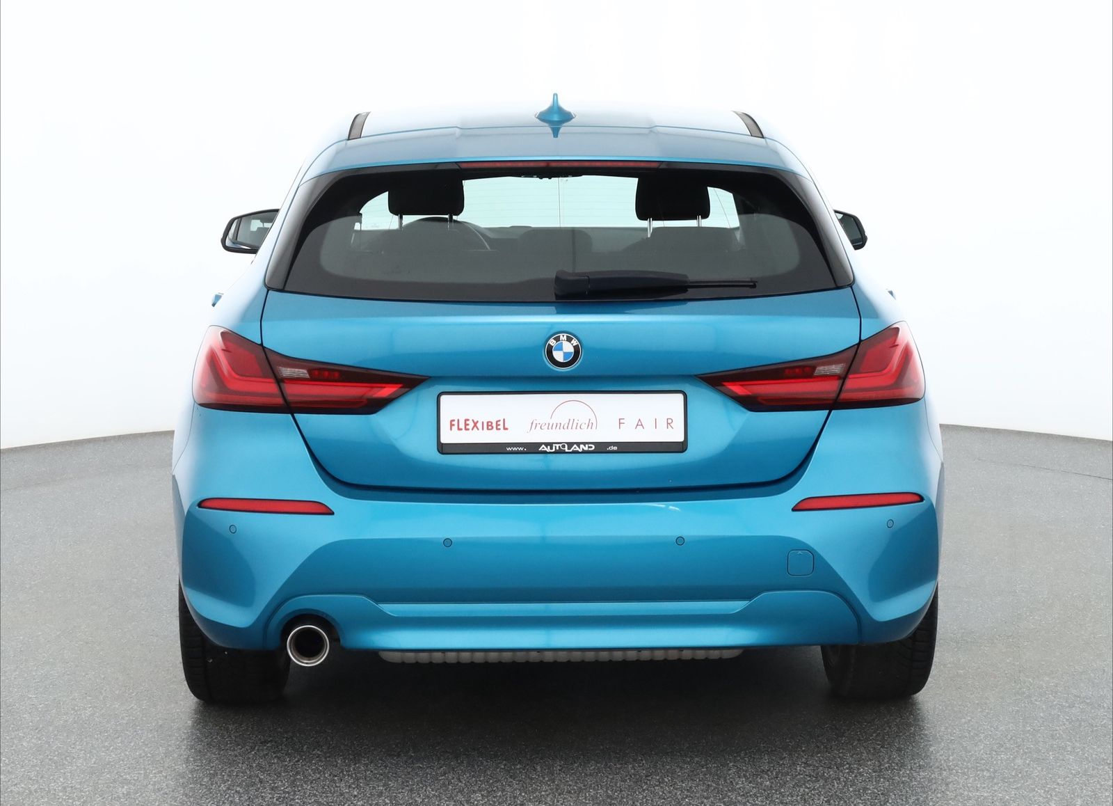 BMW 118 2024 г. Синий, пробег 38175 км