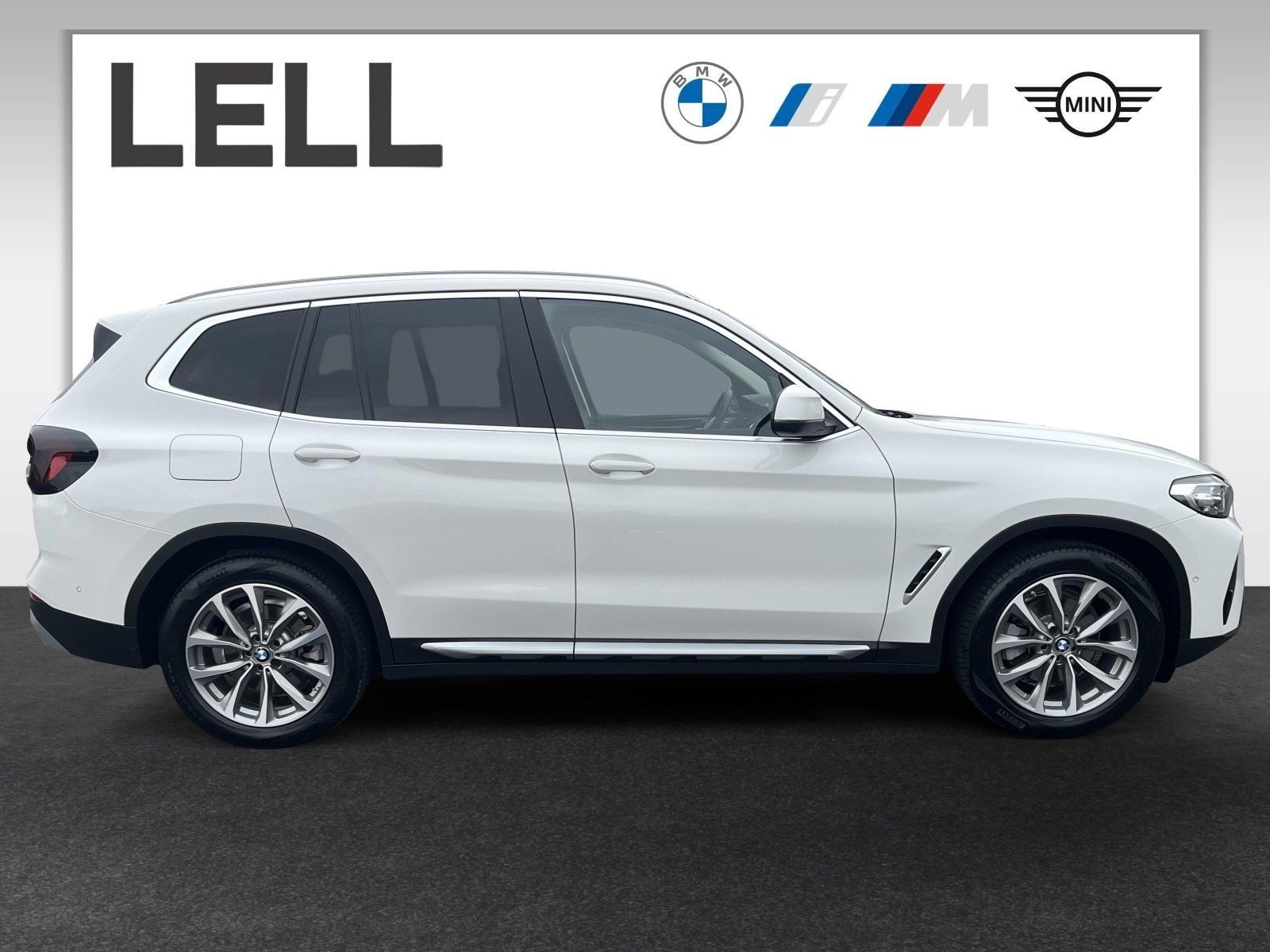 BMW X3 2024 г. Белый, пробег 20220 км