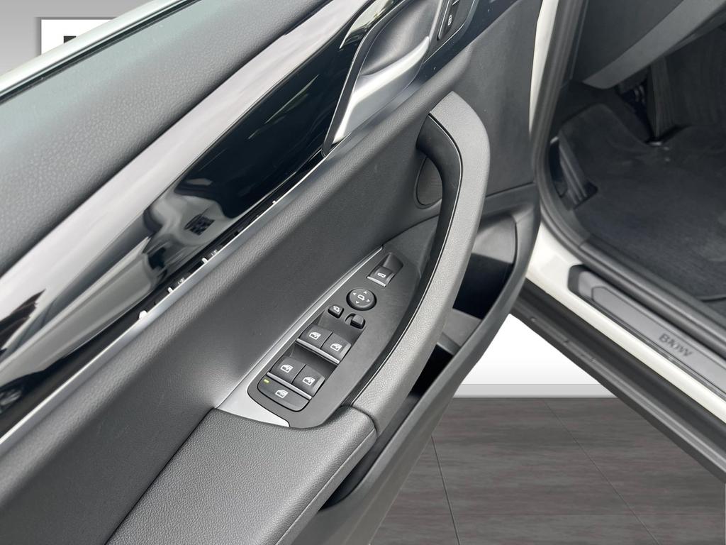 BMW X3 2024 г. Белый, пробег 20220 км