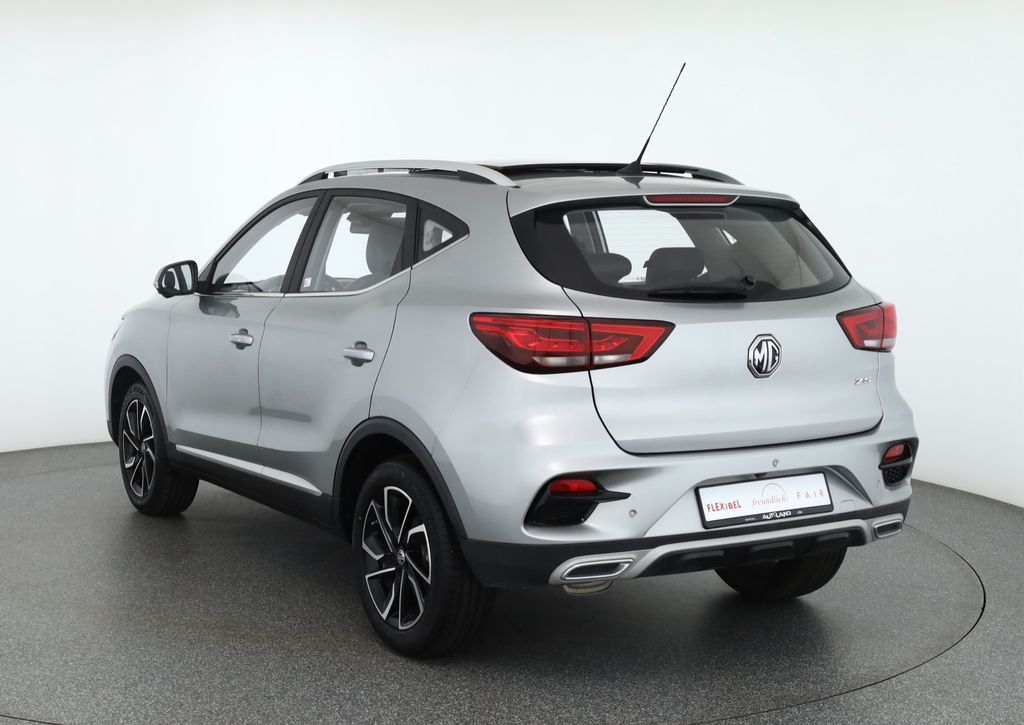 MG ZS 2023 г. Серебристый, пробег 38290 км