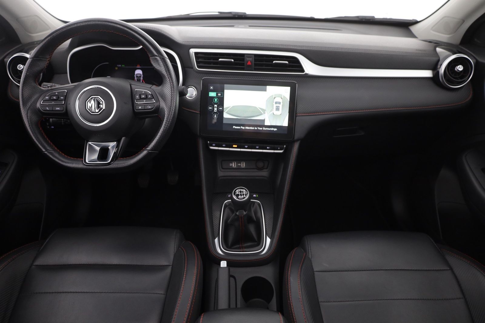 MG ZS 2023 г. Серебристый, пробег 38290 км