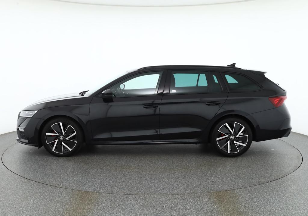 Skoda Octavia 2023 г. Чёрный, пробег 48613 км