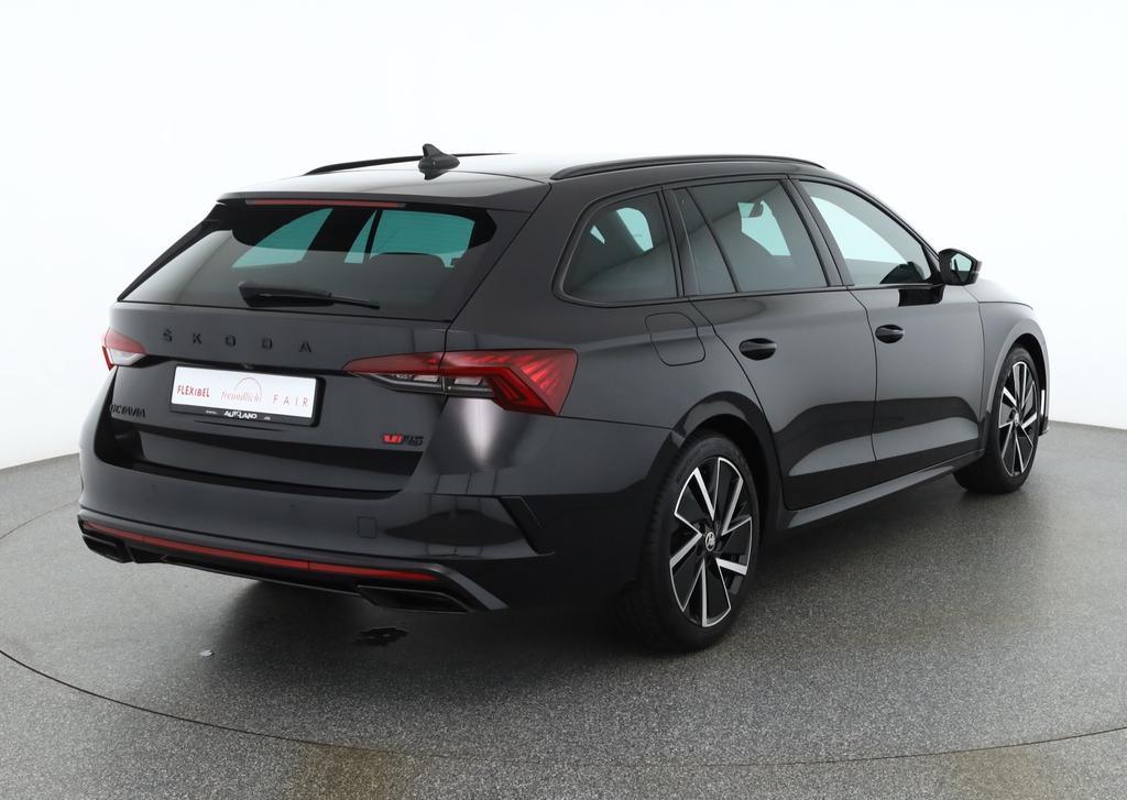 Skoda Octavia 2023 г. Чёрный, пробег 48613 км
