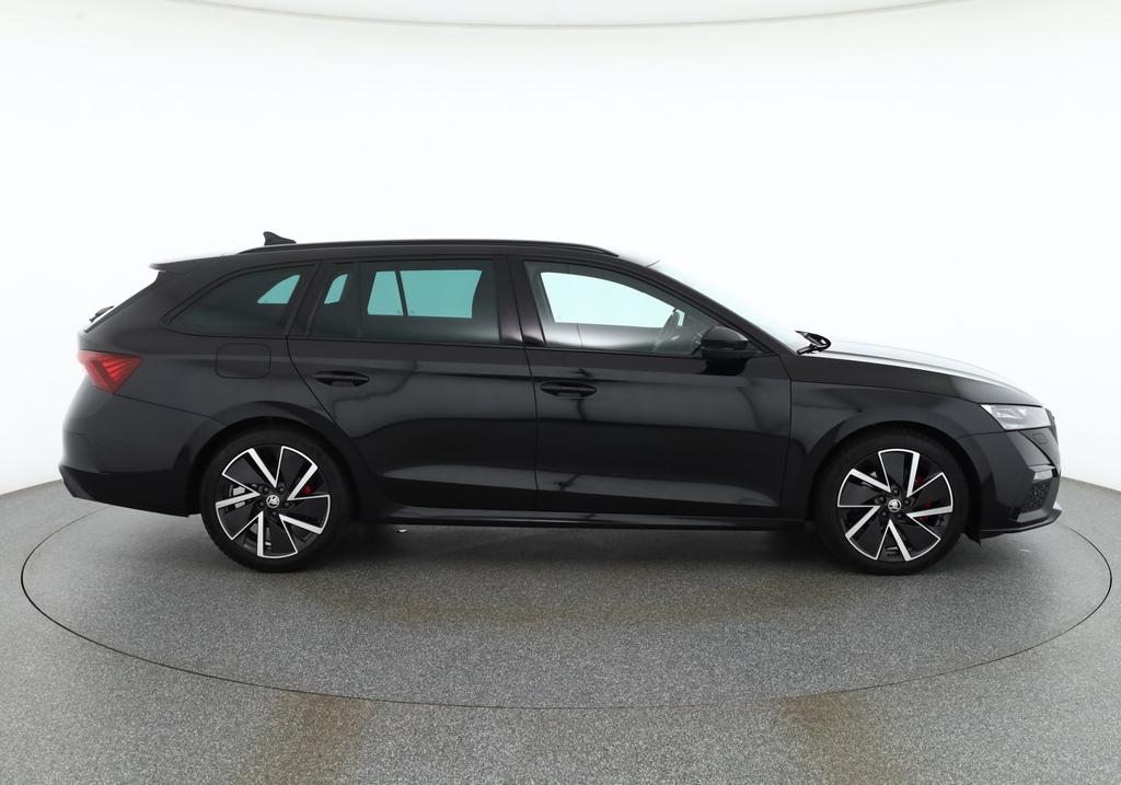 Skoda Octavia 2023 г. Чёрный, пробег 48613 км
