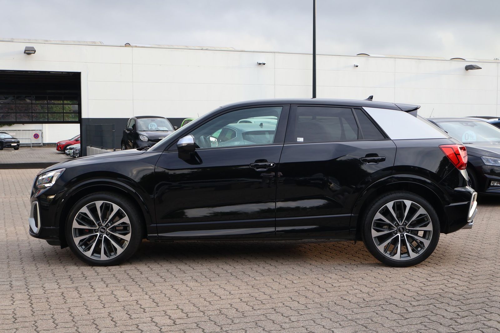 Audi SQ2 2021 г. Чёрный, пробег 36535 км