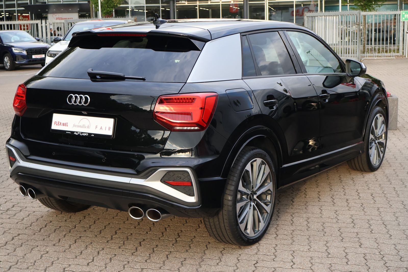 Audi SQ2 2021 г. Чёрный, пробег 36535 км