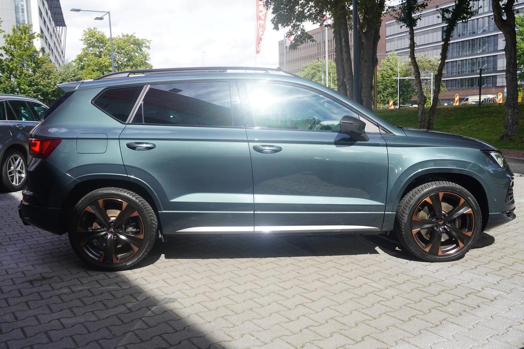 Cupra Ateca 2023 г. Серый, пробег 57854 км