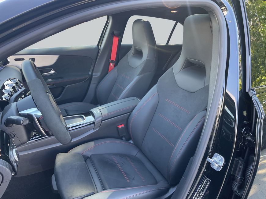 Mercedes-Benz A 45 AMG 2025 г. Чёрный, пробег 3618 км