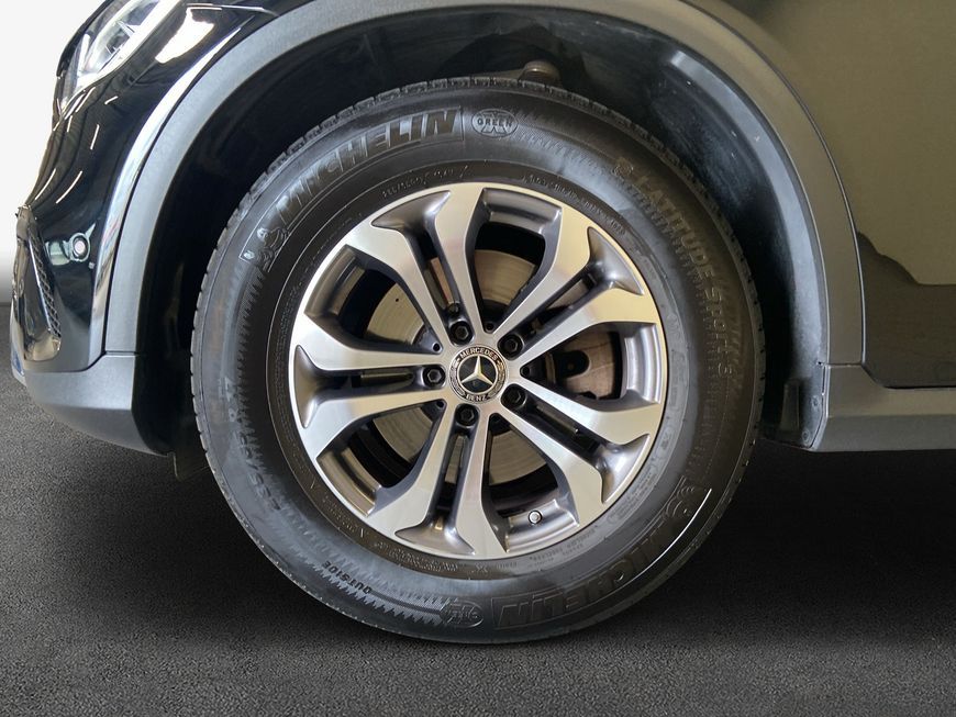 Mercedes-Benz GLC 200 2022 г. Чёрный, пробег 53240 км