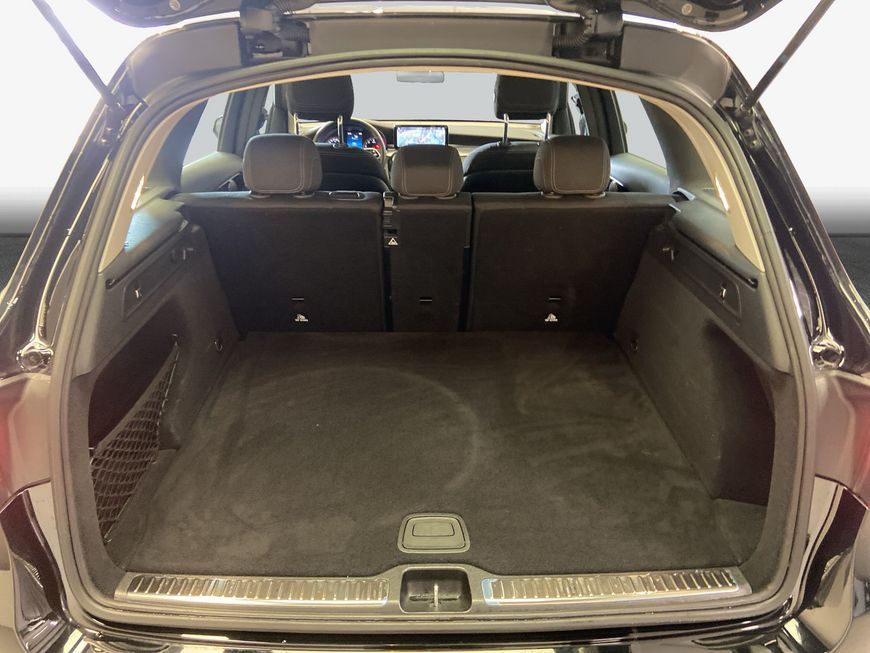 Mercedes-Benz GLC 200 2022 г. Чёрный, пробег 53240 км