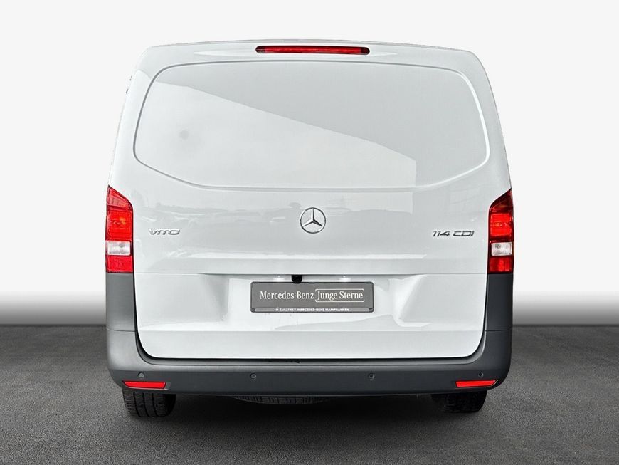 Mercedes-Benz Vito 2024 г. Белый, пробег 11837 км