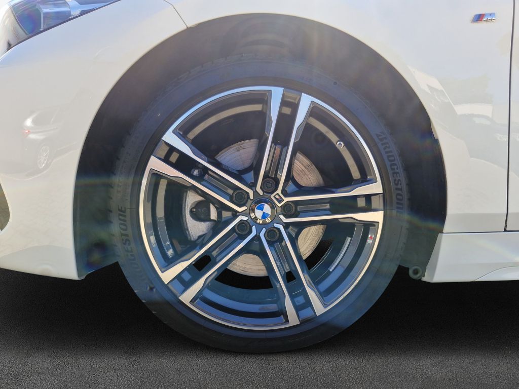 BMW 118 2023 г. Белый, пробег 32339 км