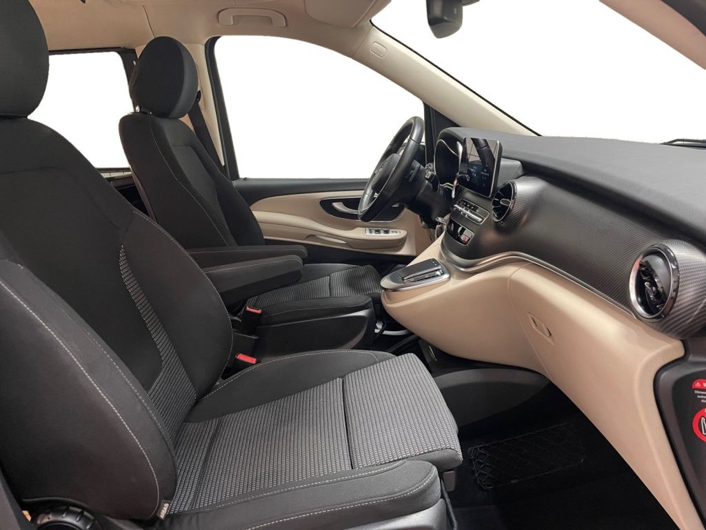 Mercedes-Benz V 250 2023 г. Чёрный, пробег 59000 км