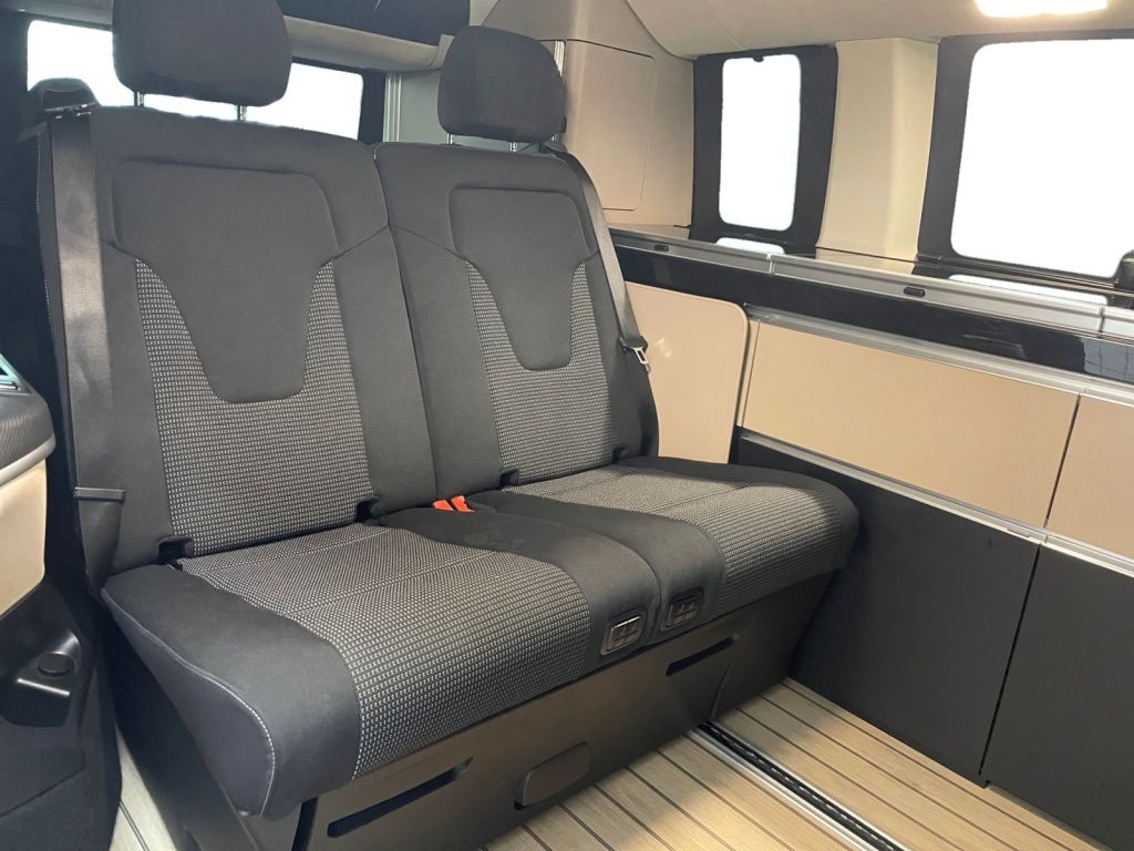 Mercedes-Benz V 250 2023 г. Чёрный, пробег 59000 км