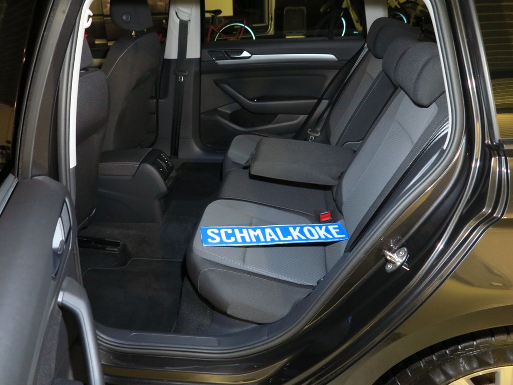 Volkswagen PASSAT VARIANT 2023 г. Серый, пробег 58800 км
