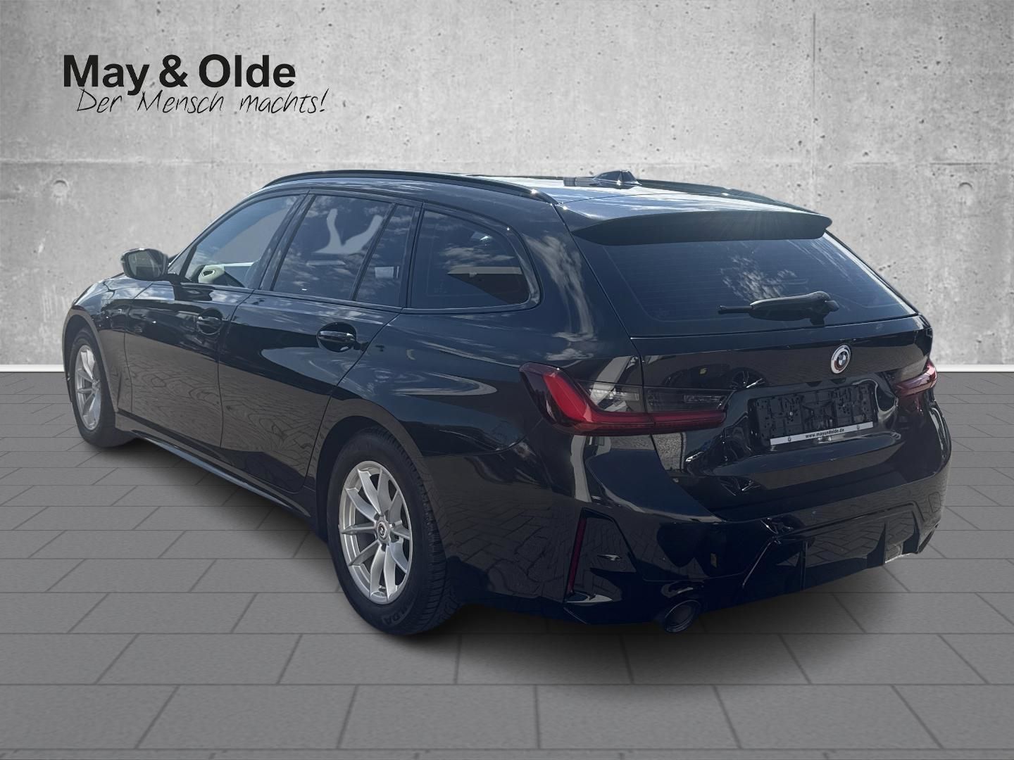 BMW 320 2023 г. Чёрный, пробег 49073 км