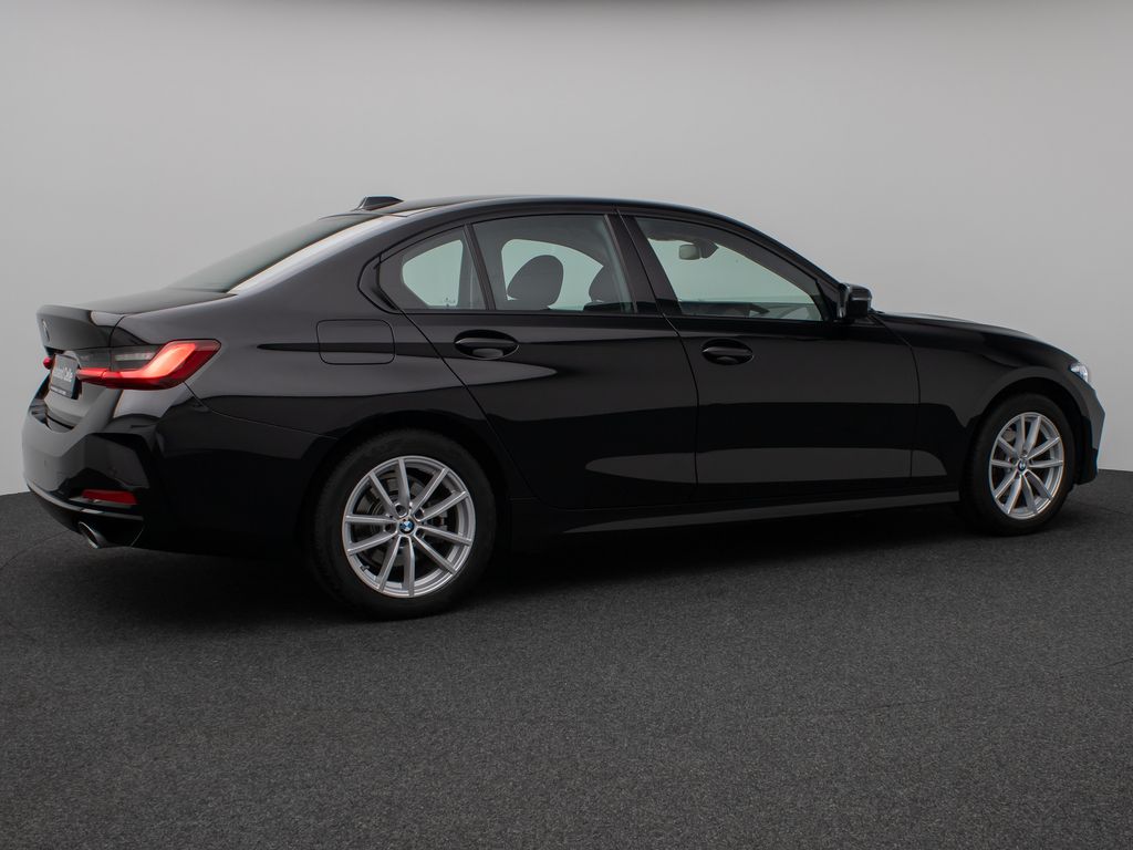 BMW 318 2024 г. Чёрный, пробег 38625 км