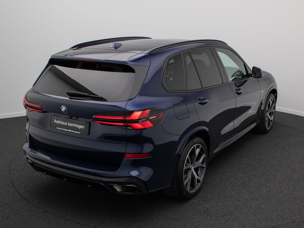 BMW X5 2024 г. Синий, пробег 56363 км