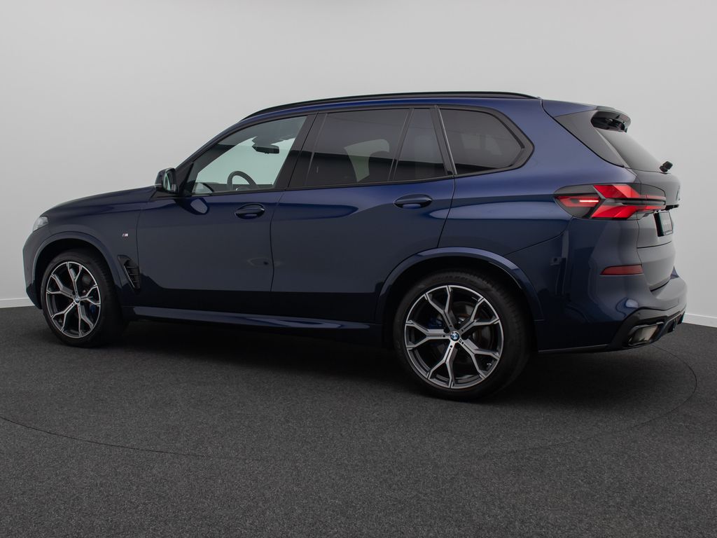 BMW X5 2024 г. Синий, пробег 56363 км