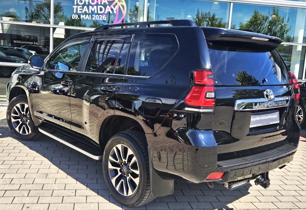 Toyota Land Cruiser 2024 г. Чёрный, пробег 44500 км