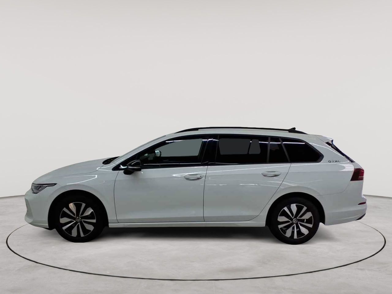 Volkswagen Golf 2025 г. Белый, пробег 58194 км