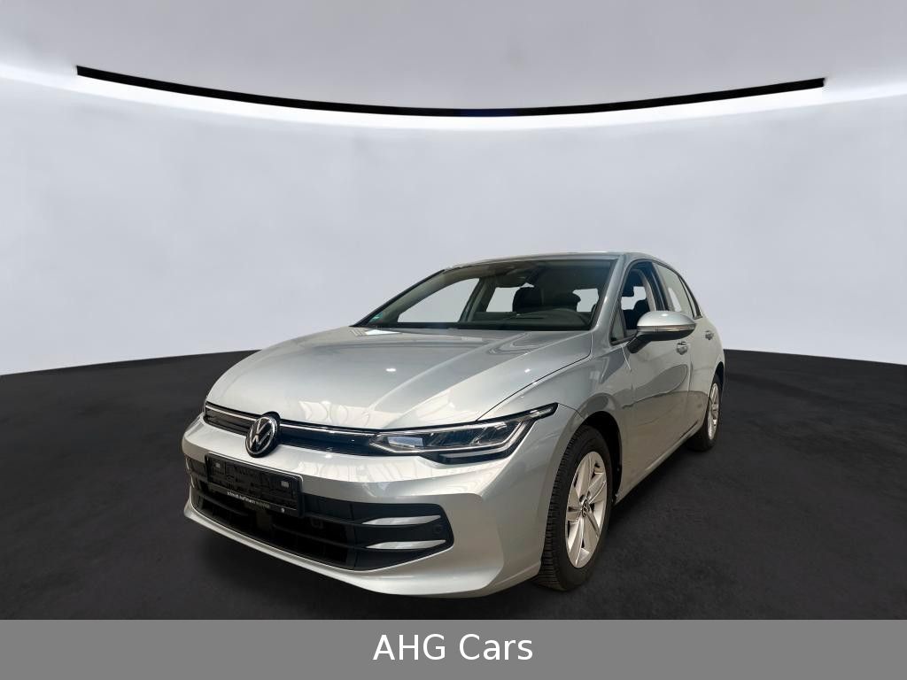 Volkswagen Golf 2024 г. Серебристый, пробег 31135 км