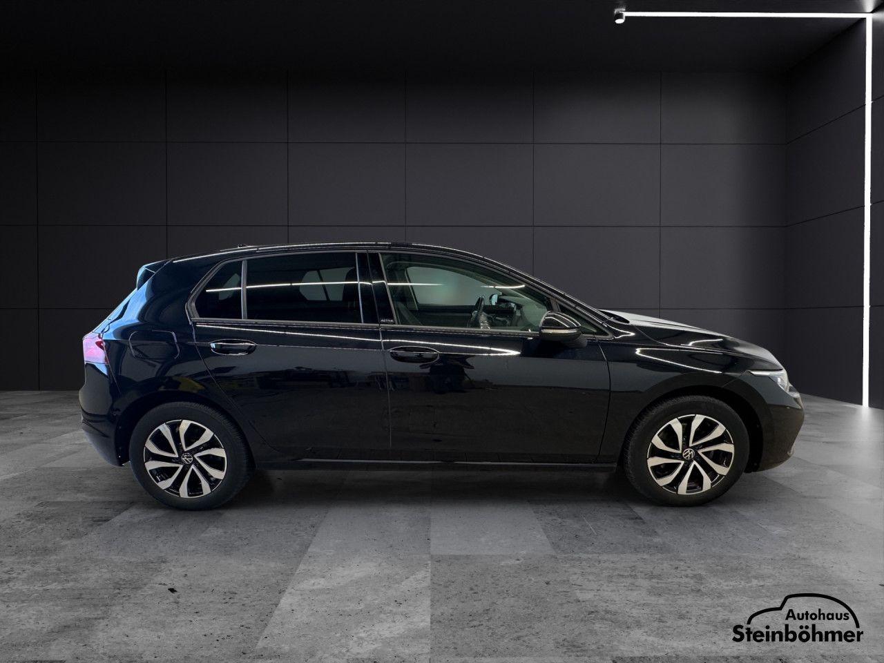 Volkswagen Golf 2023 г. Чёрный, пробег 54 км