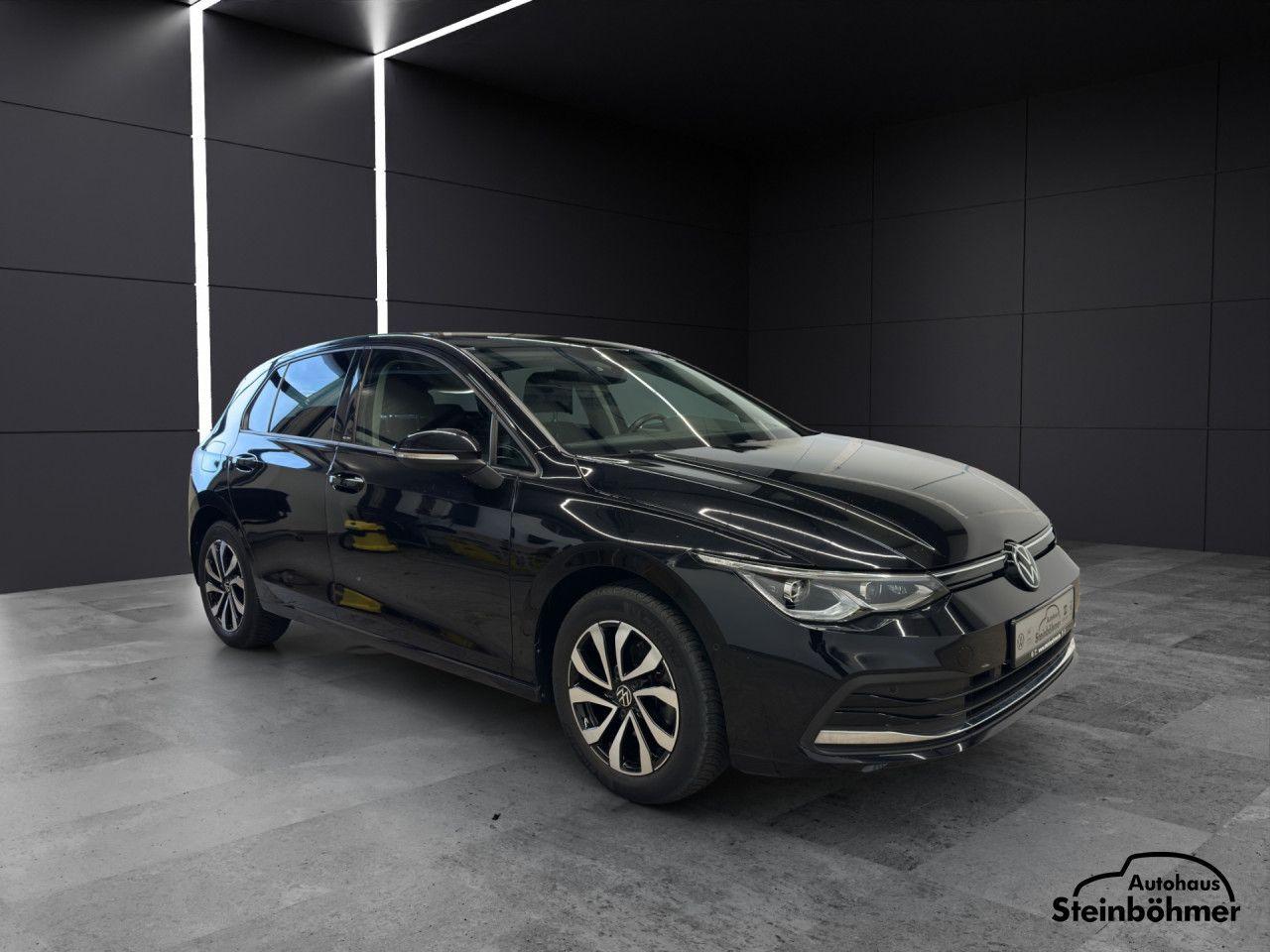 Volkswagen Golf 2023 г. Чёрный, пробег 54 км