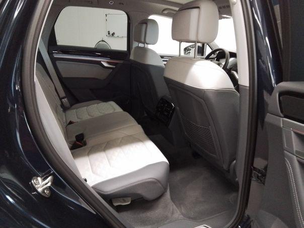Volkswagen Touareg 2026 г. Синий, пробег 6300 км