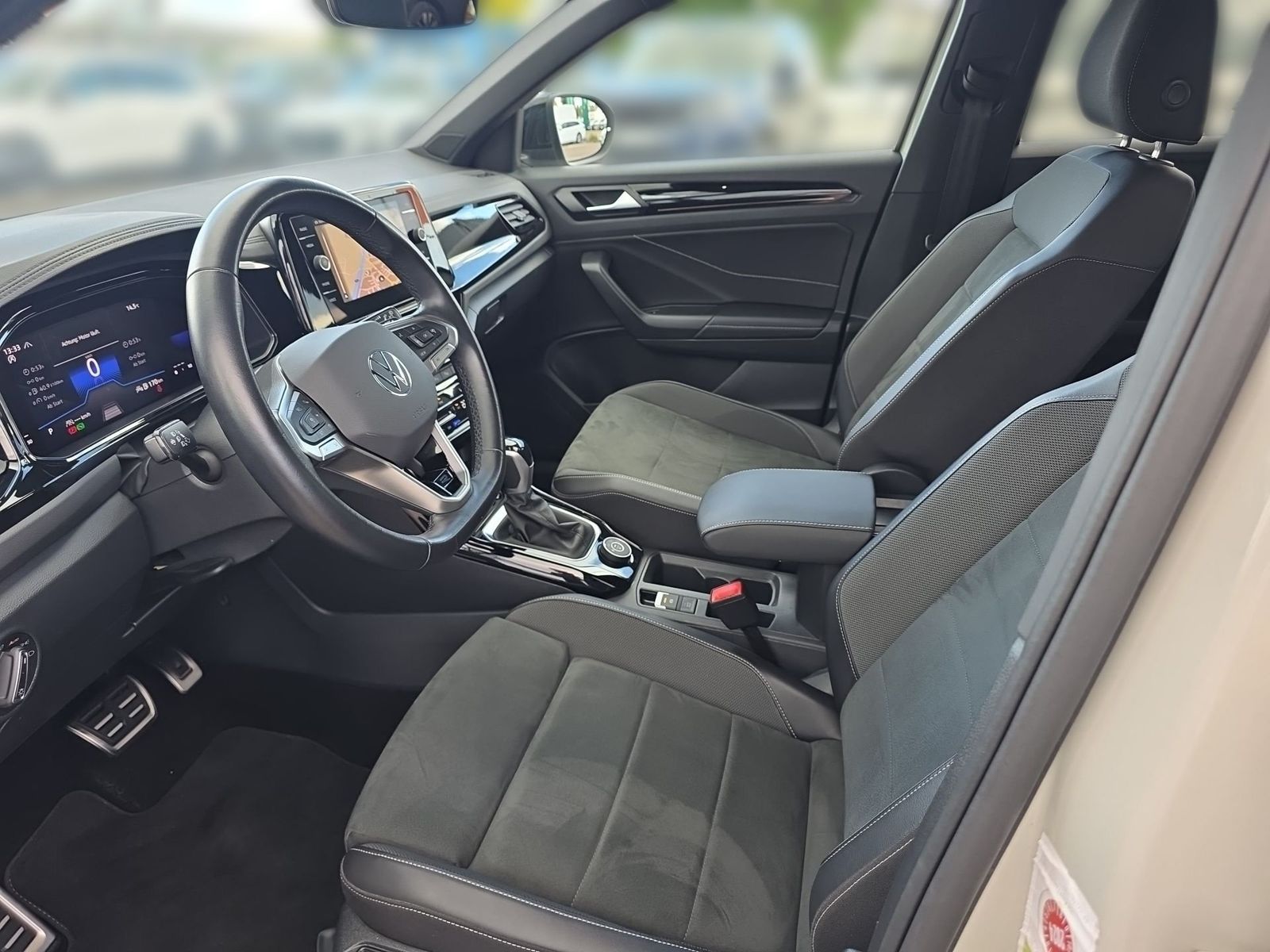 Volkswagen T-Roc 2023 г. Серый, пробег 35430 км