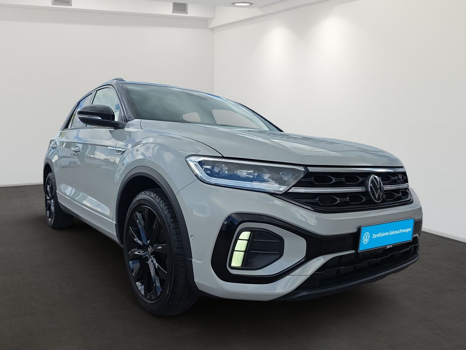 Volkswagen T-Roc 2023 г. Серый, пробег 35430 км