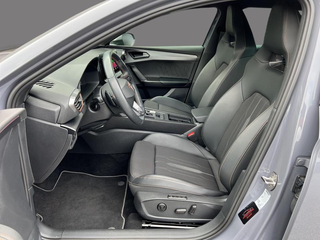 Cupra Leon 2023 г. Серый, пробег 32950 км