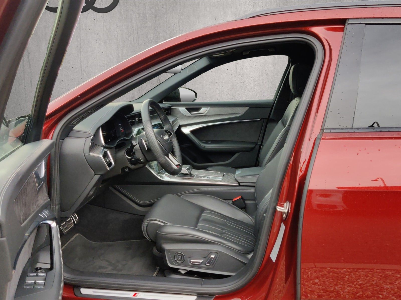Audi S6 2024 г. Красный, пробег 56800 км