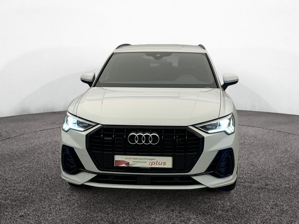 Audi Q3 2022 г. Белый, пробег 47900 км