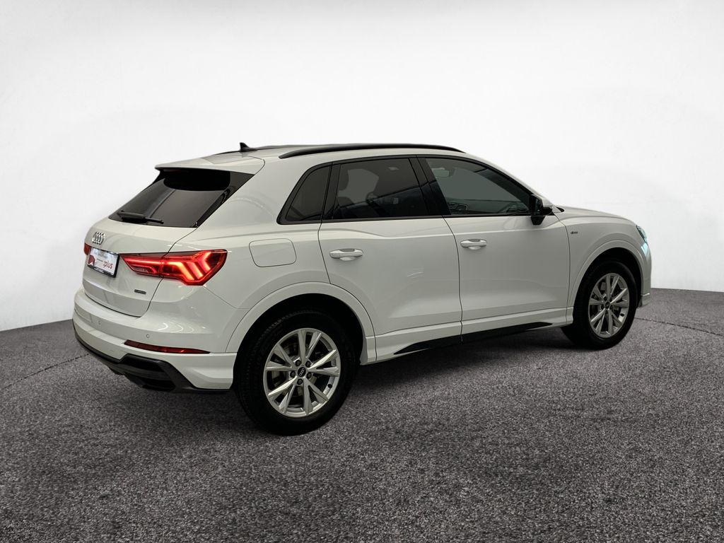 Audi Q3 2022 г. Белый, пробег 47900 км