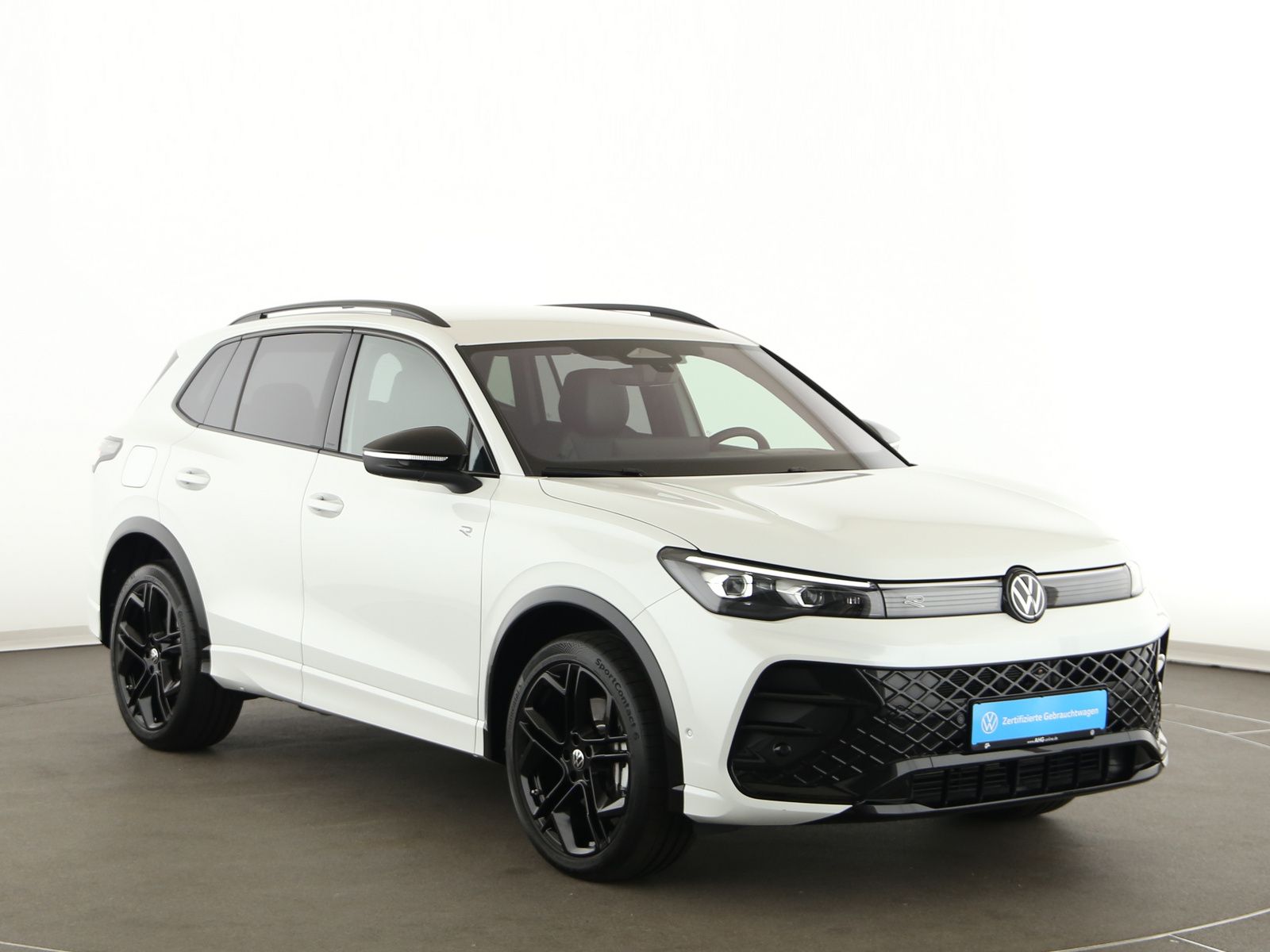 Volkswagen Tiguan 2026 г. Белый, пробег 11350 км