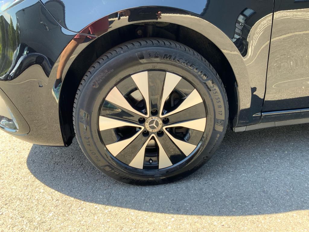 Mercedes-Benz V 250 2025 г. Чёрный, пробег 32800 км