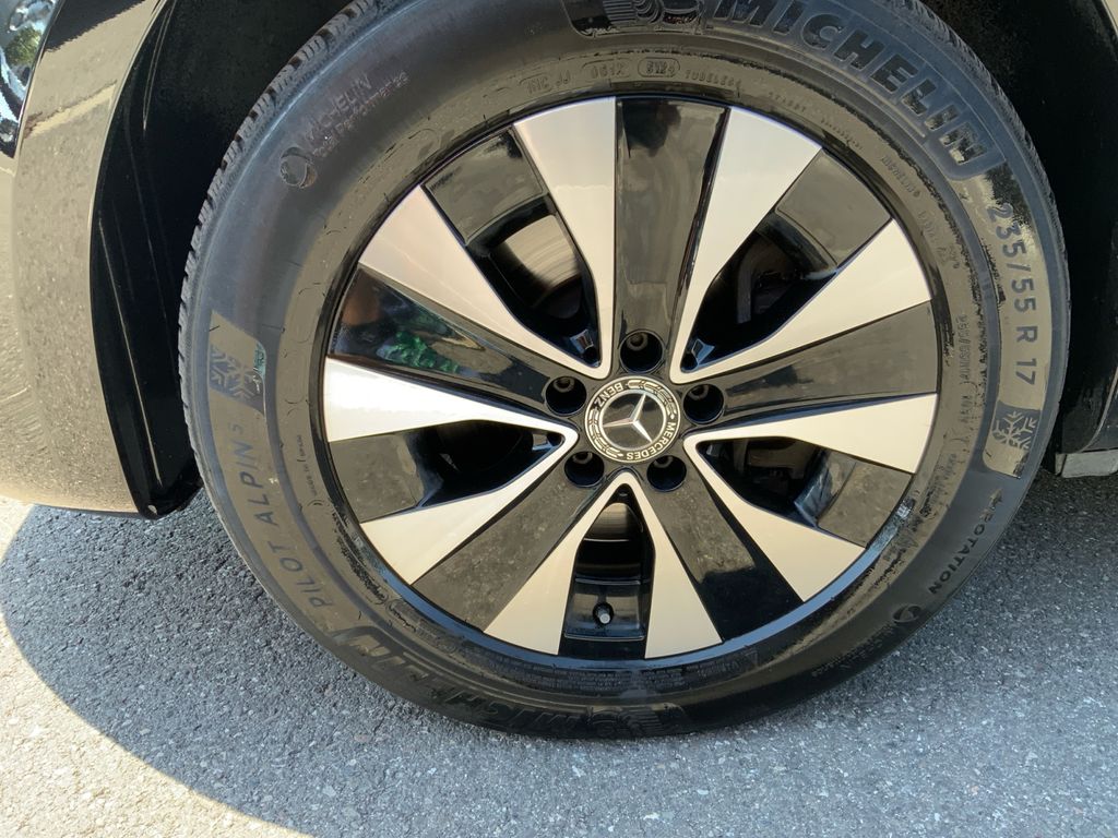 Mercedes-Benz V 250 2025 г. Чёрный, пробег 32800 км