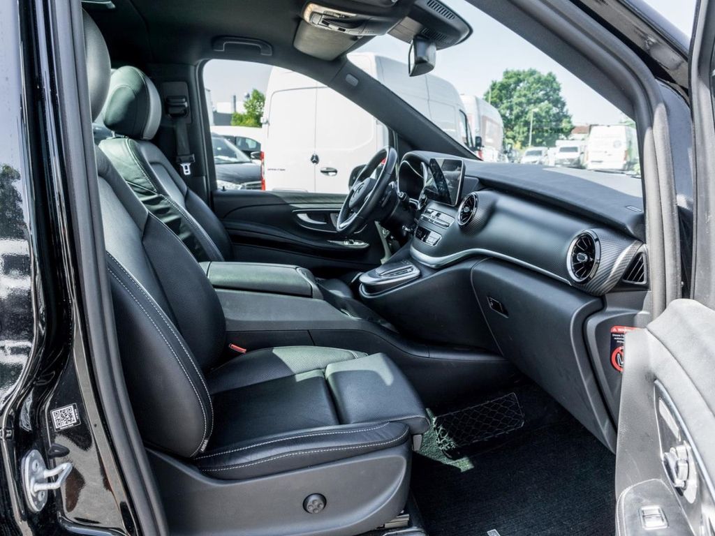 Mercedes-Benz V 300 2022 г. Чёрный, пробег 45200 км