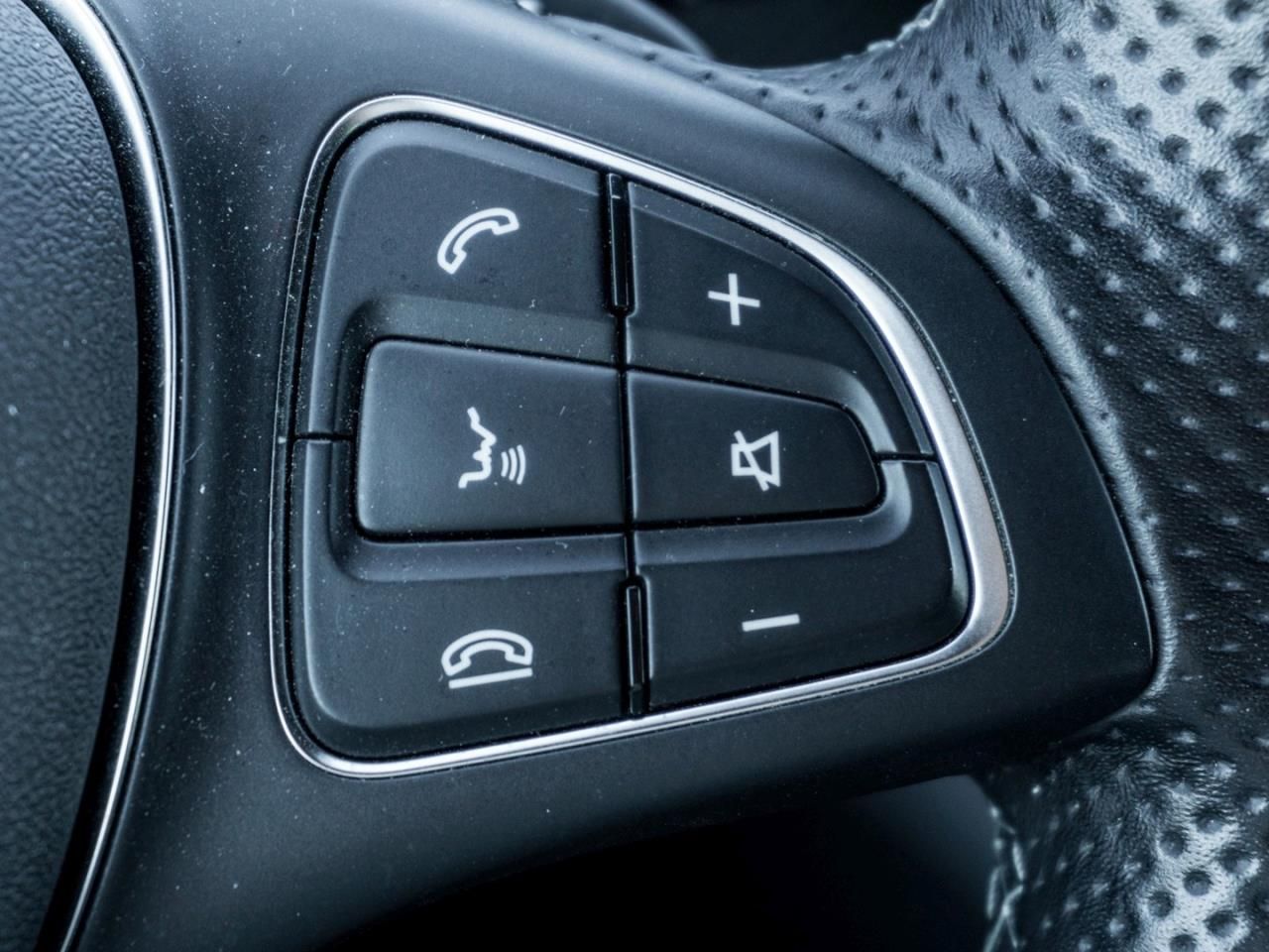 Mercedes-Benz V 300 2022 г. Чёрный, пробег 45200 км
