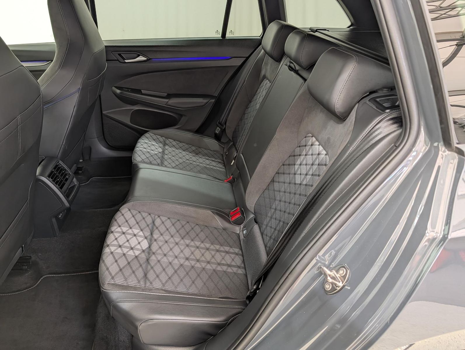 Volkswagen Golf 2025 г. Серый, пробег 55984 км