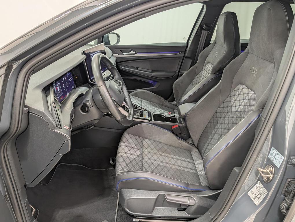 Volkswagen Golf 2025 г. Серый, пробег 44120 км