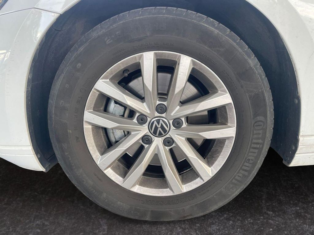 Volkswagen PASSAT VARIANT 2023 г. Белый, пробег 47421 км